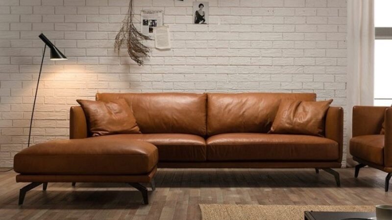 Bài trí phòng khách cực chất với sofa da bò